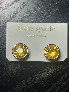 Kate Spade Yellow Crystal Stud Earrings NWT – Gold‑Tone, On Card